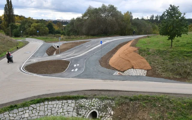 FOTO: Je hotovo. Plzeň dokončila poslední úsek železniční cyklostezky