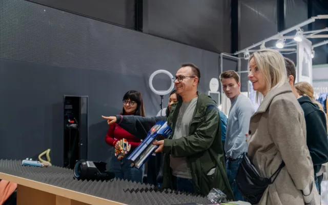 Designová sci-fi střelnice a prototypy pralinek, Sutnarka zaujala na Designbloku