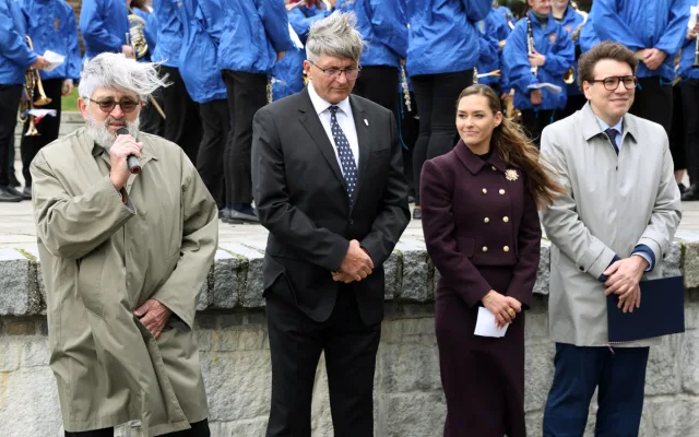 Slavný generál a jeden z velitelů Pražského povstání má konečně důstojný pomník