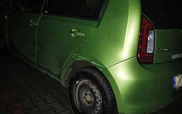 Řidiče doslova uspal náraz do baráku, svým šlofíkem vyděsil svědka
