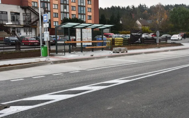 Na Klatovské třídě v Plzni začíná provoz na nové okružní křižovatce