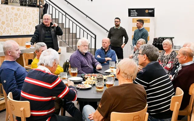 Staří strážci chuti střeží už desetiletí neměnnou kvalitu slavného plzeňského piva