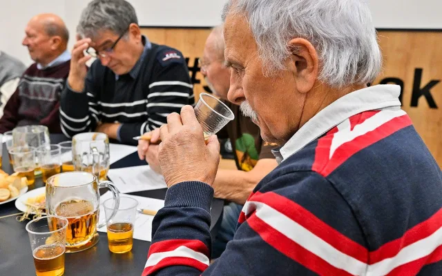 Staří strážci chuti střeží už desetiletí neměnnou kvalitu slavného plzeňského piva