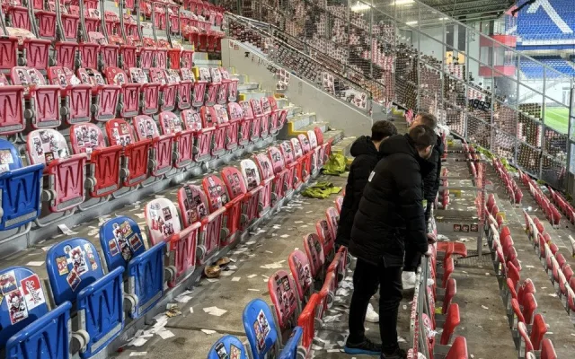 Slavia dostala rekordní pokutu 600 000 za řádění fanoušků a demolici stadionu v Plzni