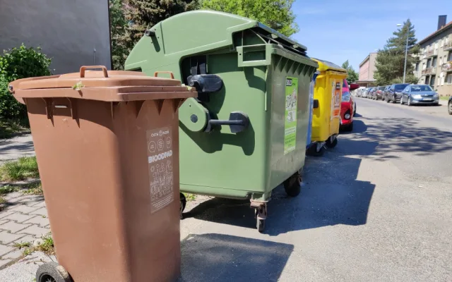 Město chce lepší bioodpad. Nabízí zdarma hnědé popelnice, platí se jen za svoz