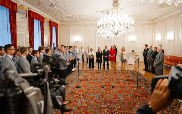 Student daroval prezidentovi motorku, model vyfrézoval ze slitiny hliníku
