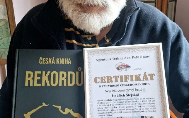 Cementový betlém chodí pravidelně obdivovat desítky lidí, dostal se i do knihy rekordů