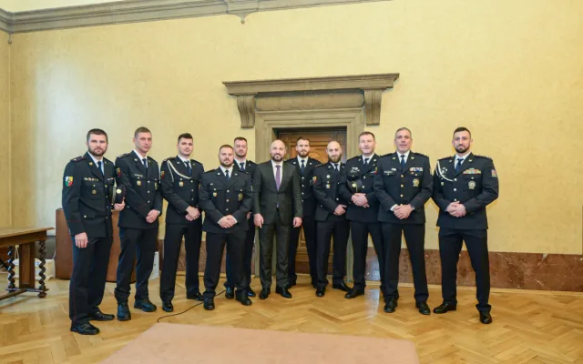 FOTO: Hrdinové, kteří žijí mezi námi. Na plzeňské radnici bylo oceněno 22 statečných