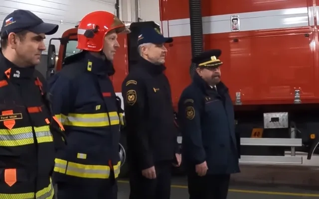 Symbolický požár na rozloučenou. Úspěšný velitel tachovských hasičů odešel do civilu