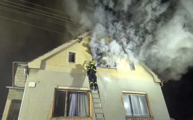 Požár domu ve Starém Plzenci