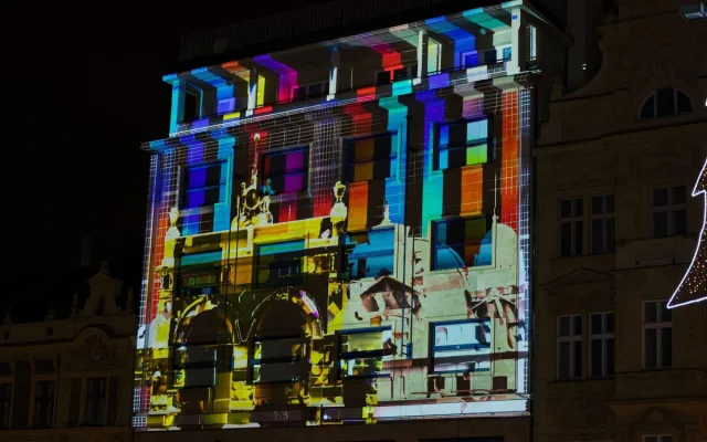 ANKETA: Novoroční videomapping sklízí obrovskou kritiku. Radši nic než tohle, vzkazují lidé