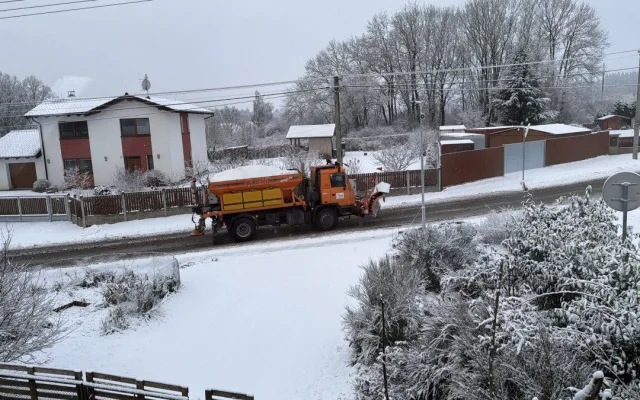 Šest předchozích zim už překonala spotřeba posypového materiálu v Plzeňském kraji