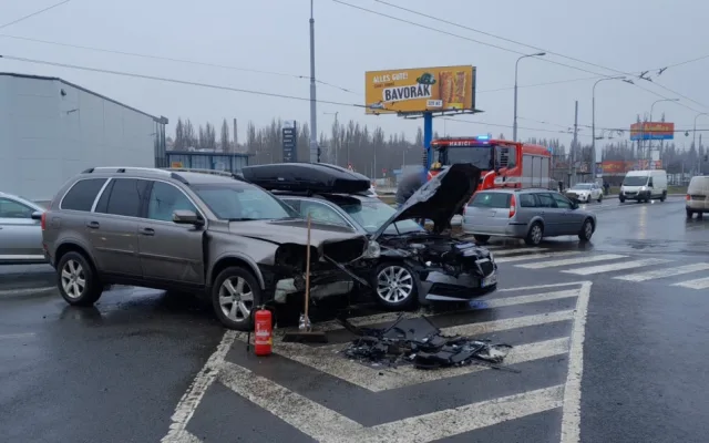 Nehoda na křižovatce Jateční x Těšínská