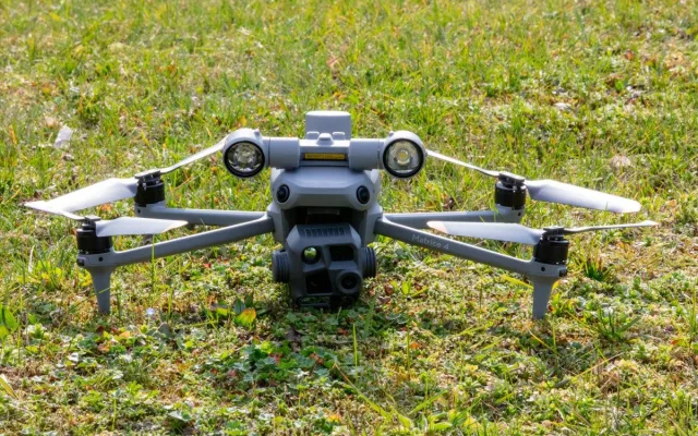 Dron - ilustrační foto