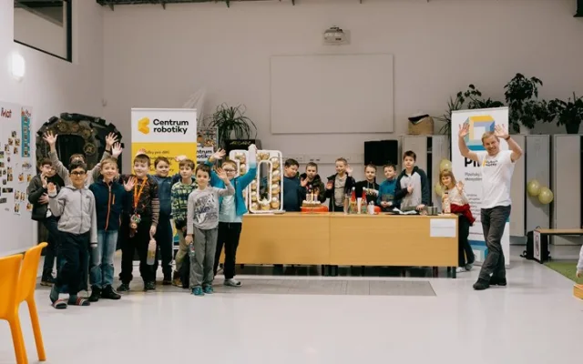 Worskhopy, tábory i semináře pro učitele. Centrum robotiky v Plzni funguje deset let