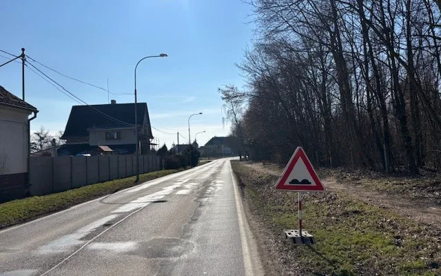Řidiče čeká další nepříjemné omezení, kraj s městem opraví silnici na okraji Plzně