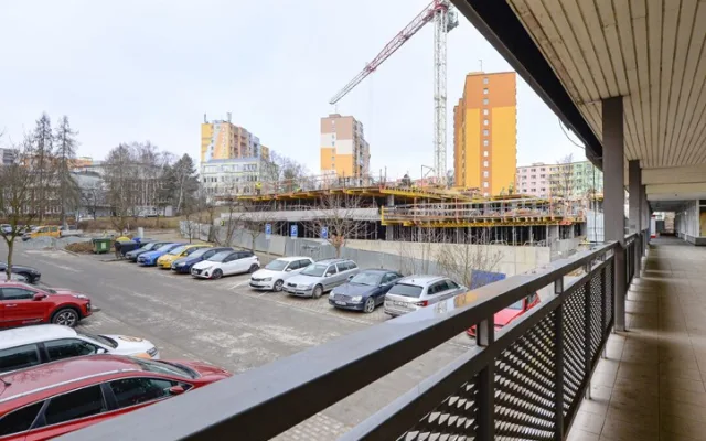Nový parkovací dům nabídne 173 míst. Část bude zdarma, jinak za 2500 Kč na měsíc