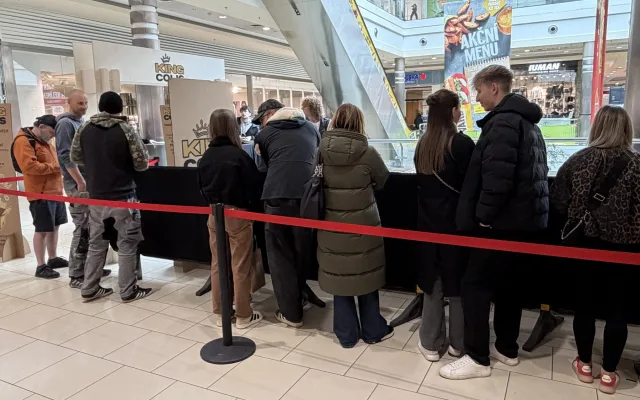 Lidé rozbalují poklady i naprosté bizáry. Adrenalinový hon na balíčky odstartoval