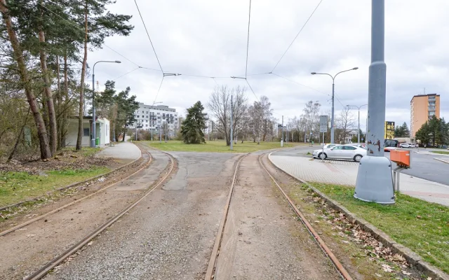 Startuje oprava tramvajových kolejí a zastávky na konečné v plzeňské části Skvrňany