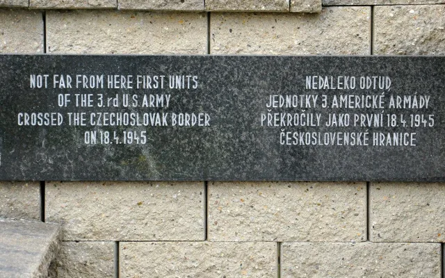 Pamětní deska v Hranicích u Aše