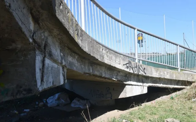 Lávka přes Mži ve Štruncových sadech bude do podzimu uzavřená. Začíná rekonstrukce