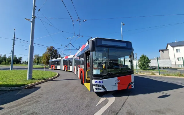 Trolejbusové oslavy ukážou model v měřítku 1:13 i nejdelší vůz v Česku