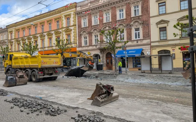 Žádná diskuse a zmatky, zastupitelé řešili už probíhající stavbu na Americké třídě