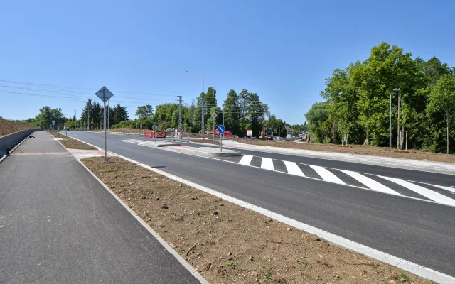 Řidiči si mohou oddechnout, nebezpečná a nepřehledná křižovatka je minulostí