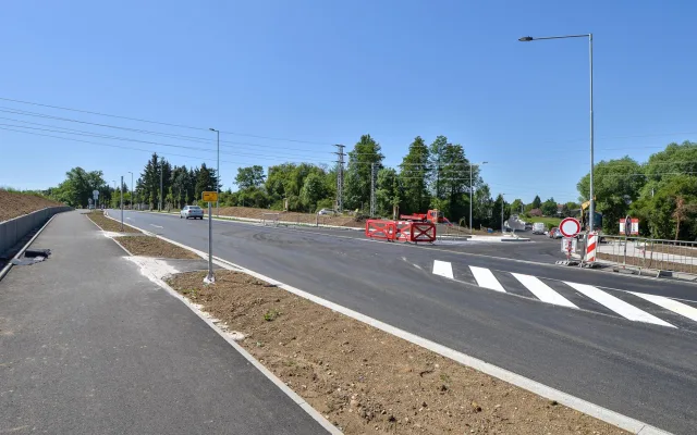 Řidiči si mohou oddechnout, nebezpečná a nepřehledná křižovatka je minulostí
