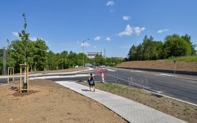 Řidiči si mohou oddechnout, nebezpečná a nepřehledná křižovatka je minulostí