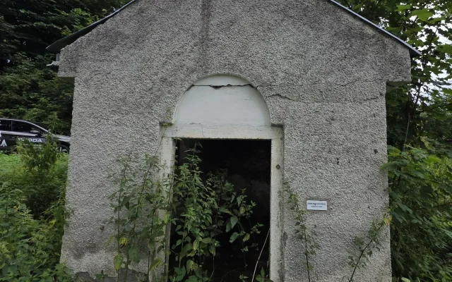 Stav kaple před začátkem záchranných prací.