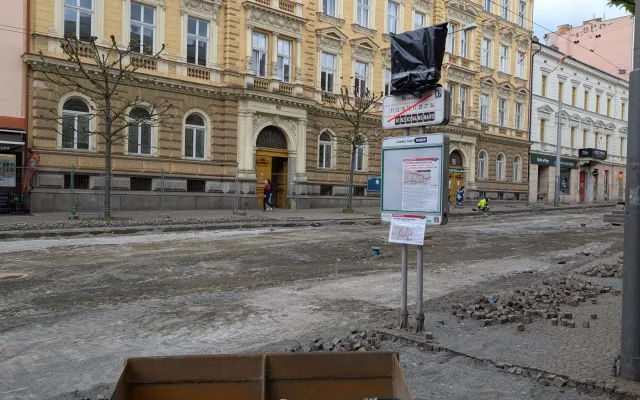 Koaliční zabijačka kvůli Americké. Politici se rozhádali, jestli tam pustit auta