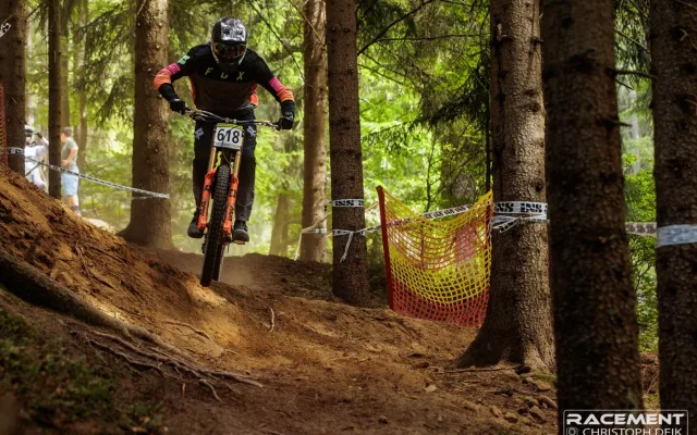 Šumavský Špičák zahajuje každodenní letní sezonu bikeparku