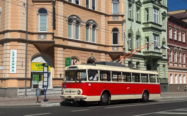 Do ulic vyrazí unikátní historické vozy, trolejbusové oslavy nabídnou víc perliček