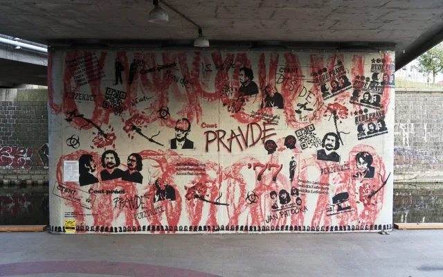 Festival WALLZ rozzářil ulice města, malby ozdobily budovy i vozovku