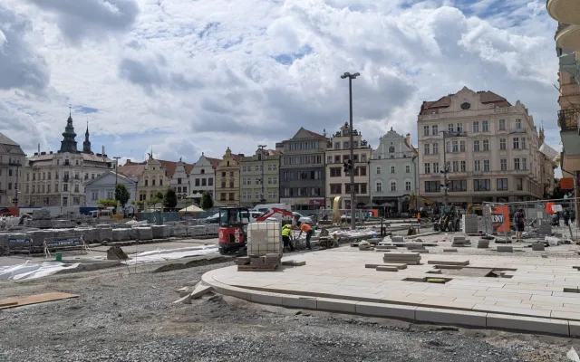 NPÚ najednou změnil názor, reaguje město na ostrou kritiku úprav náměstí