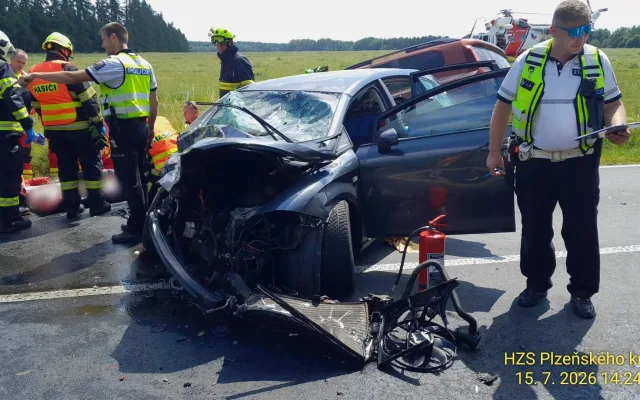 Při střetu dvou aut se zranili tři lidé, pomoc přivolal systém eCall