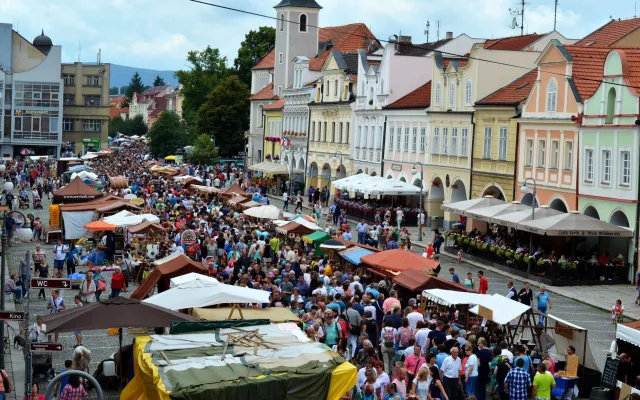 Největší a nejstarší národopisná akce se blíží, město ukázalo novou pamětní medaili