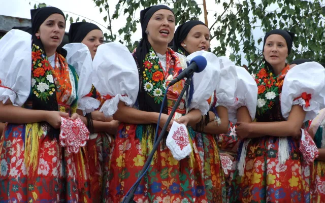 Největší a nejstarší národopisná akce se blíží, město ukázalo novou pamětní medaili
