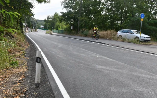 Řidičům se o něco uleví. Po měsíci skončila oprava části důležité ulice Na Roudné