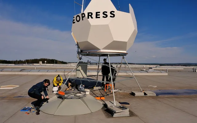 FOTOGALERIE: Meteopress vyměňuje radar v Nýřanech