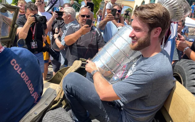 FOTOGALERIE: Pavel Francouz přivezl Stanley Cup do Plzně