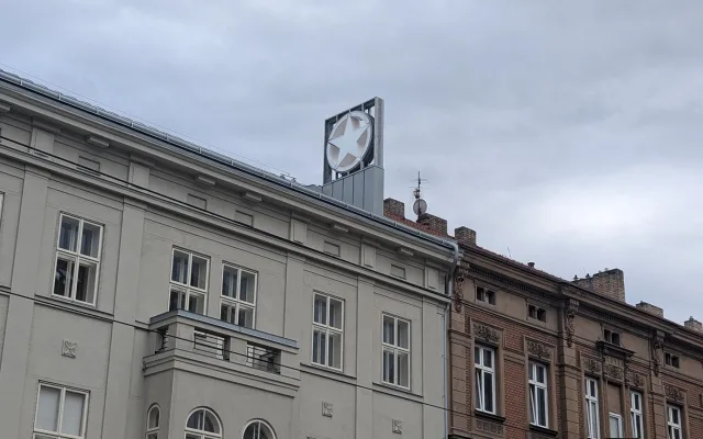 Muzeum osvobození už je bez lešení. S objektem se pojí luxus i lidské tragédie