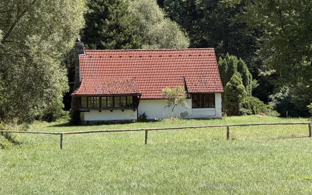 Slavná Werichova chata na Šumavě byla posledním místem, které herec v životě viděl