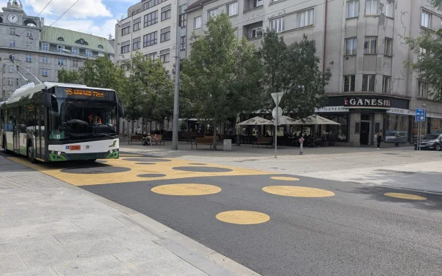 Americká třída dostala puntíky, některé to zaskočilo. Ve vizualizacích totiž nebyly