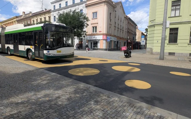 Americká třída dostala puntíky, některé to zaskočilo. Ve vizualizacích nebyly