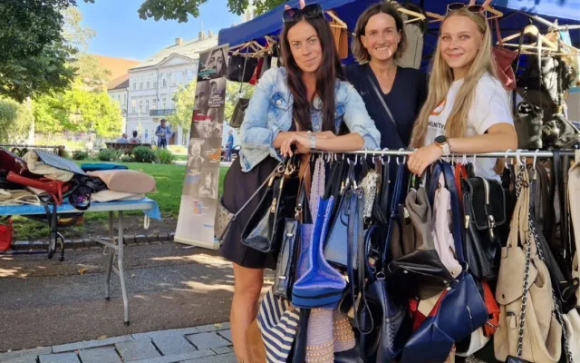 O bazar kabelek je obrovský zájem, peníze z prodeje podpoří dobrou věc