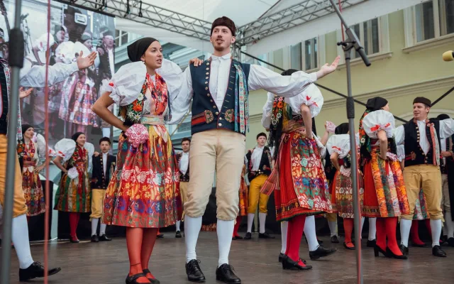 Začaly velkolepé Chodské slavnosti, město si po letech nechá změřit návštěvnost