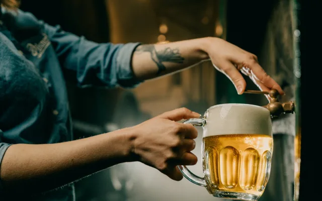 Prazdroj zdraží od 1. října čepované pivo a část balených piv průměrně o 2,6 pct