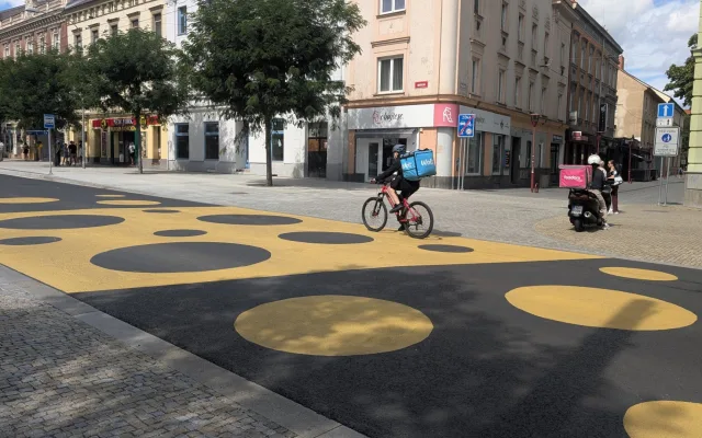Americká třída dostala puntíky, některé to zaskočilo. Ve vizualizacích totiž nebyly